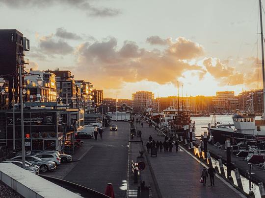 Horeca Boulevard Scheveningen niet blij met parkeerproef: ‘Stop, de schade is enorm”