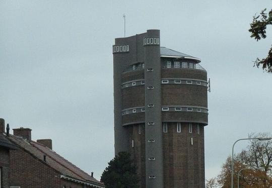 Watertorenrestaurant De Reusch in Limburg moet pand verlaten