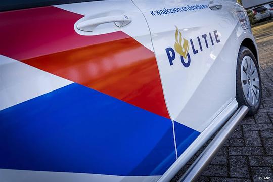 politie auto zijaanzicht