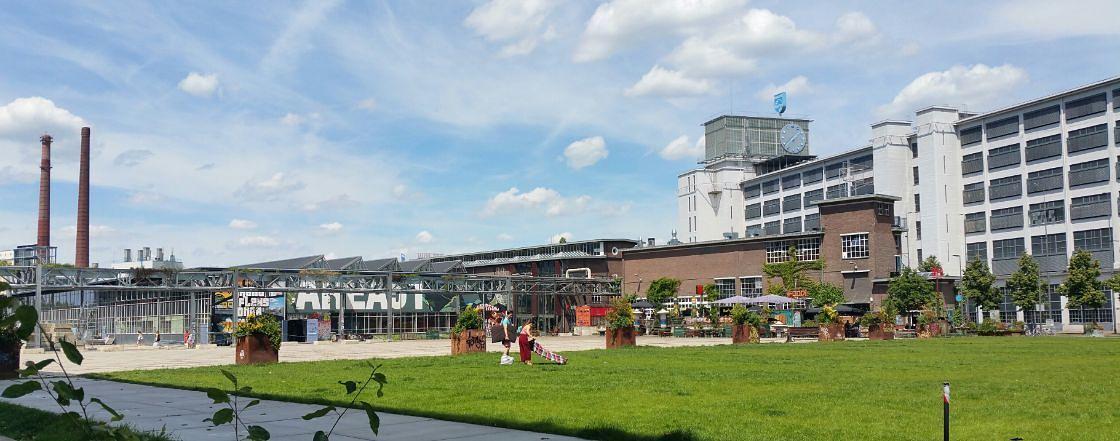 Nieuwe vestiging Biergarten opent op de Strijp in Eindhoven / Foto: 'Strijp-S, Eindhoven' door Nanda Sluijsman