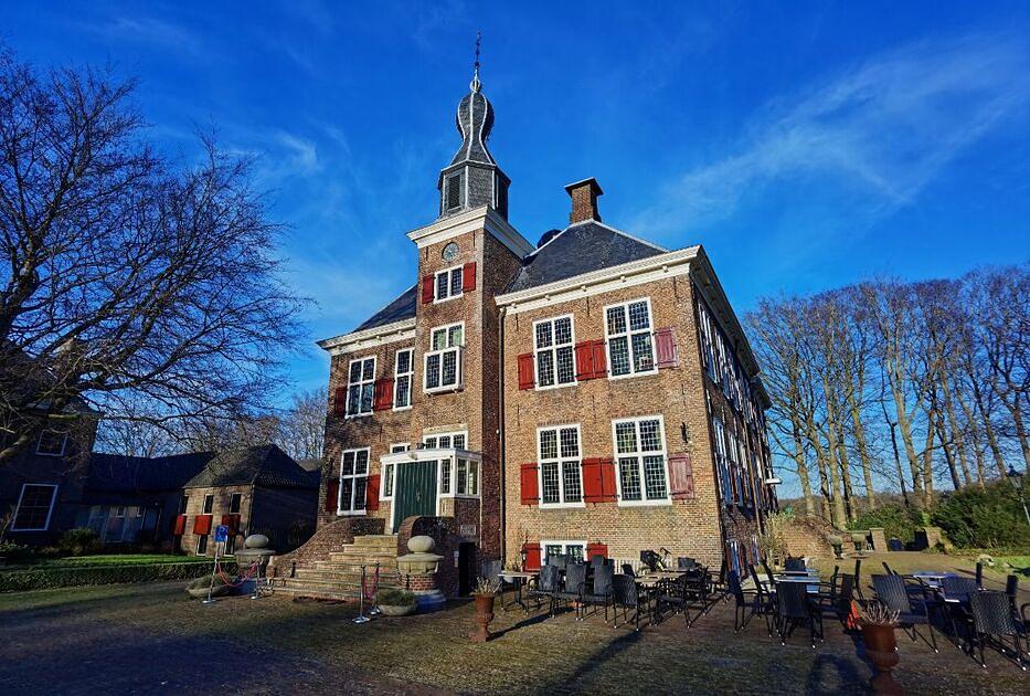 EHM Group heet voortaan Q Hospitality / Foto: 'Hierden - Kasteel de Essenburgh & Surroundings' door Txllxt TxllxT