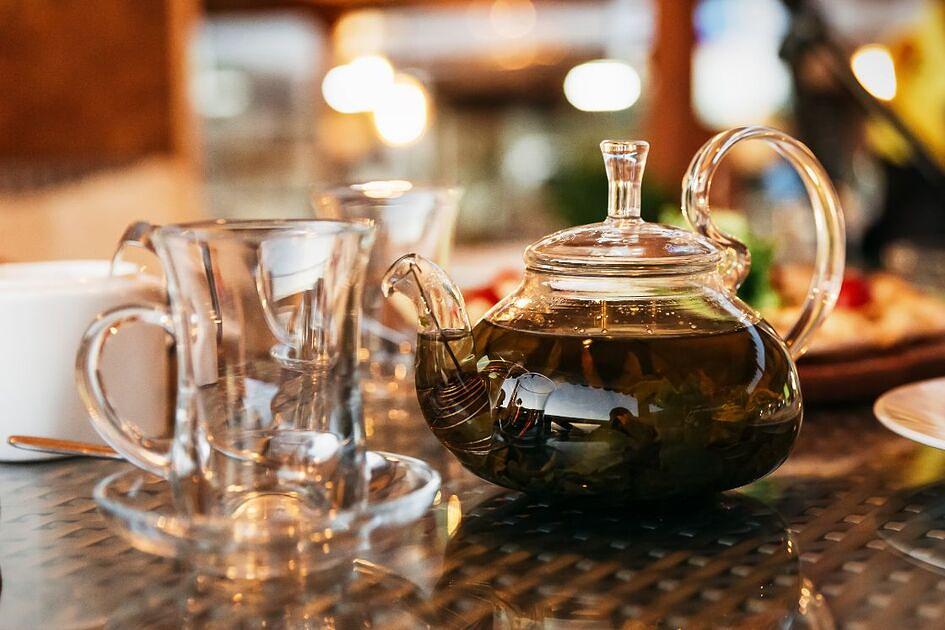 Mariëlla Erkens over thee en spijs: ‘Hét alcoholvrije alternatief voor begeleidende dranken’