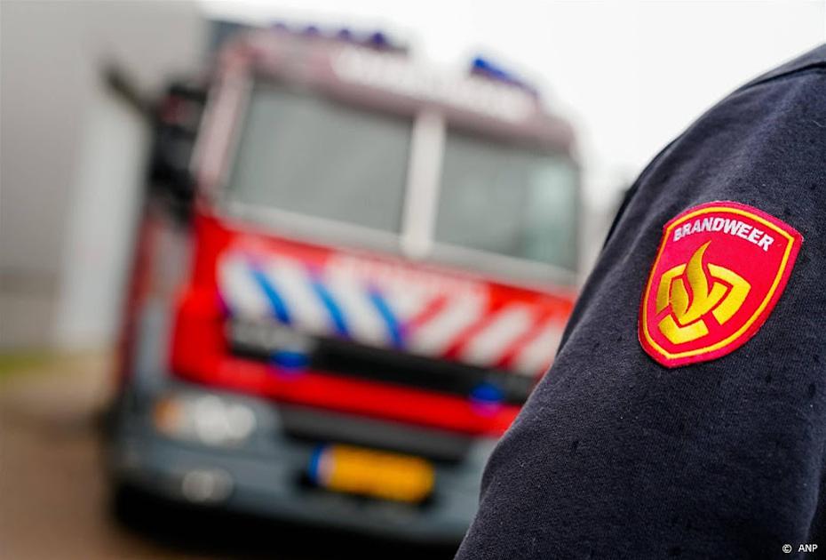 Brandweer met meerdere wagens aanwezig vanwege brand in Rotterdams gaycafé