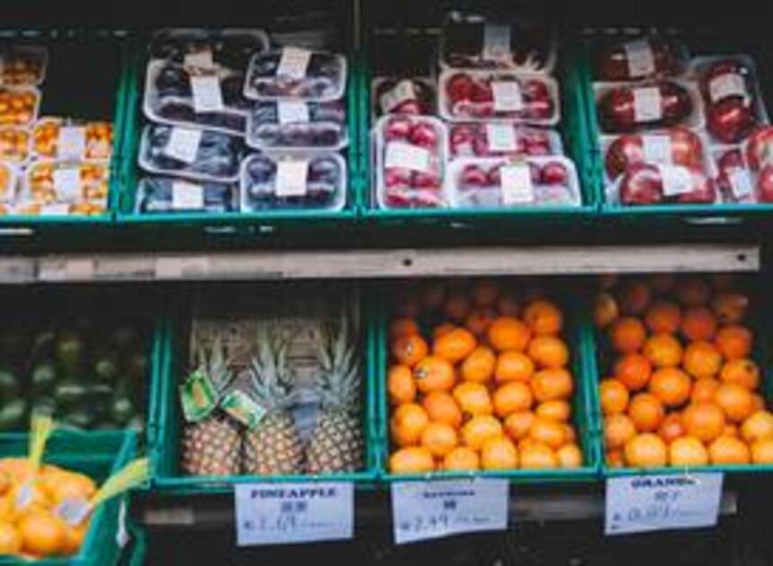 Lees hier welke boodschappen duurder (en goedkoper) zijn geworden