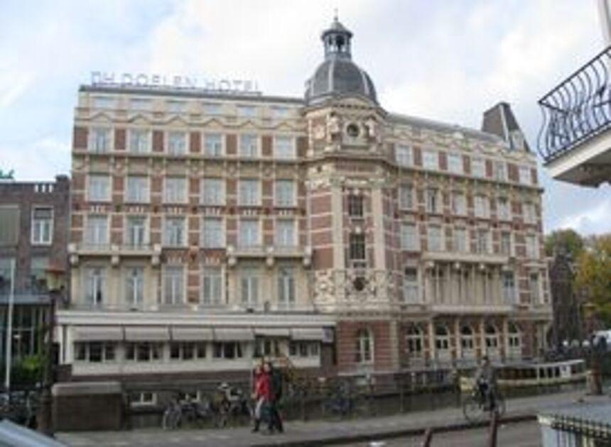 Tivoli opent hotel in historisch monument in Amsterdam / "One night in Amsterdam - Doelen Hotel" door Thom C (CC BY 2.0. https://creativecommons.org/licenses/by/2.0/?ref=openverse.)