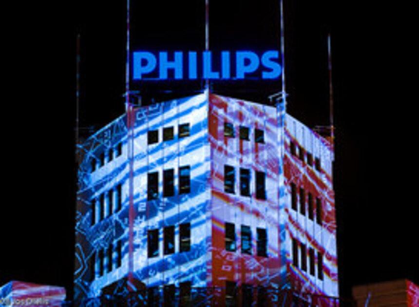 Nieuw grandcafé in Eindhovense Lichttoren wordt gerund door vijf ondernemers / "Philips Lichttoren" door Jos Dielis (CC BY 2.0.)