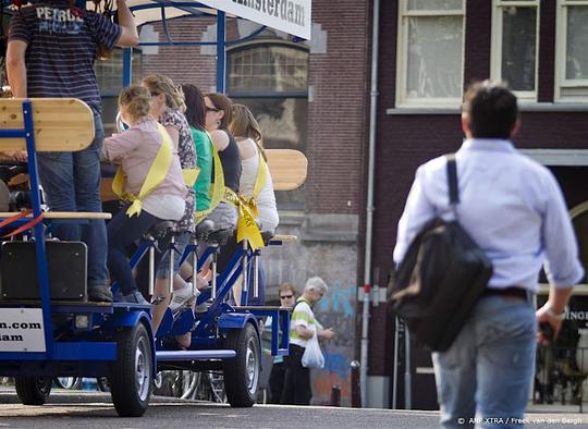 Aboutaleb wil bierfiets verbieden in Rotterdam