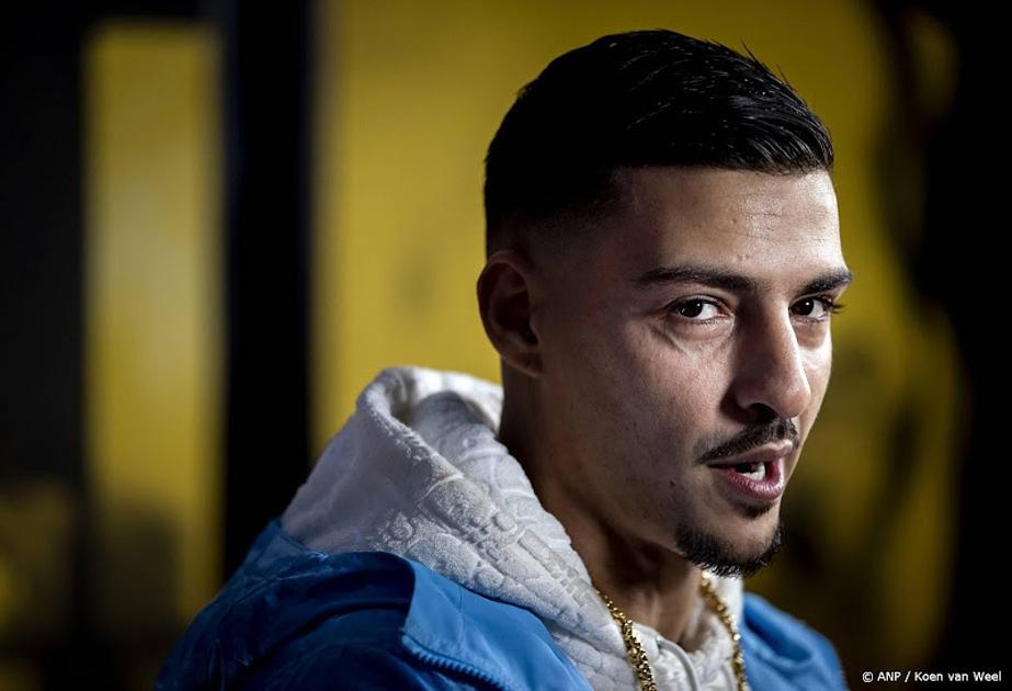 Rapper Boef bezorgt bestellingen voor horecazaak in Rolls-Royce