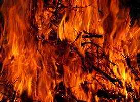 Zeer grote brand in Rijswijk, nabijgelegen hotel is ontruimd