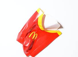 Kraaien in Waardenburg houden van McDonald's en maken rotzooi