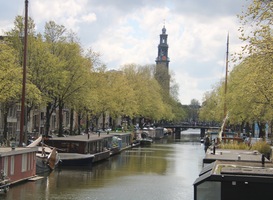 Terrassteiger bij Jordanees café moet na 35 jaar weg