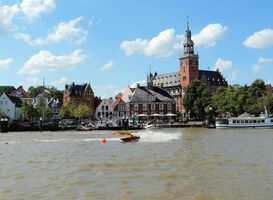 Ontwikkelaar heeft plannen voor hotel en recreatiehuizen bij Wiidpleats in Earnewald
