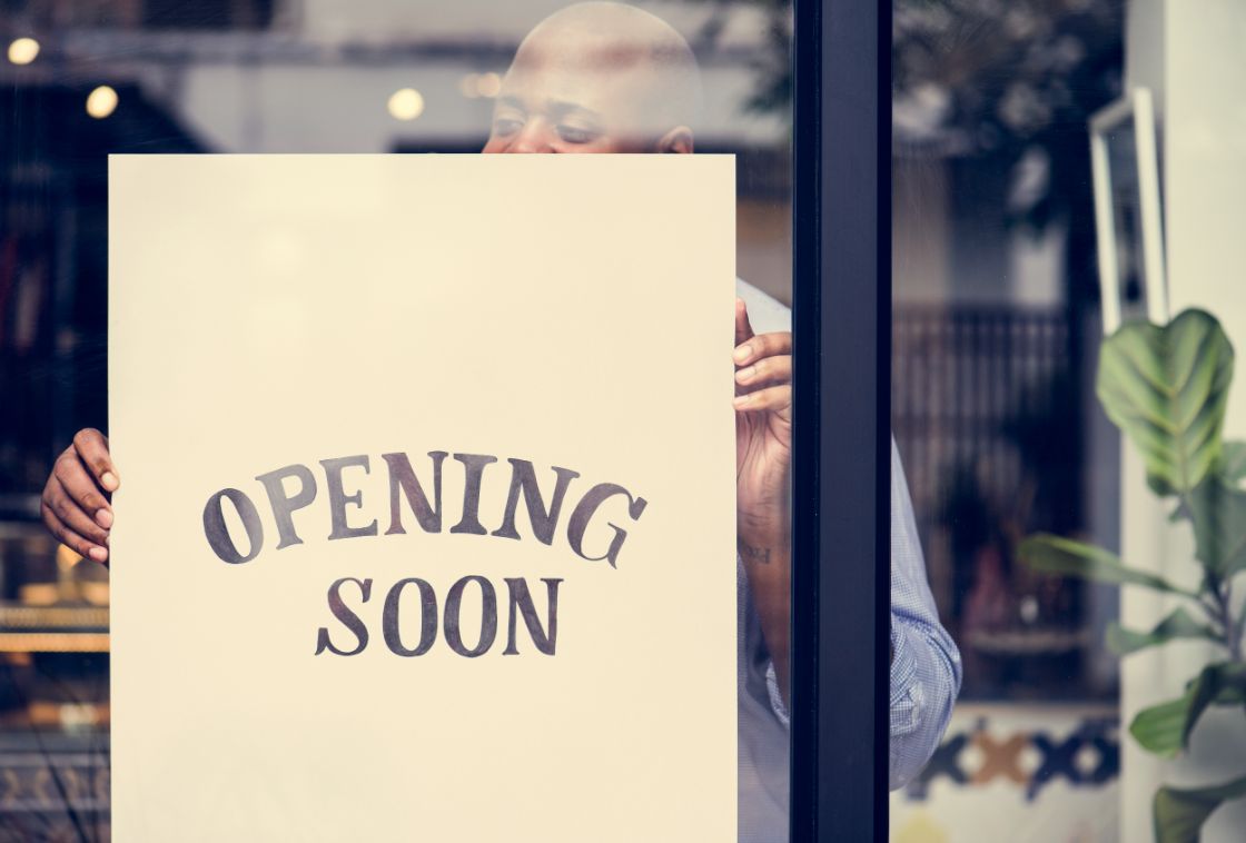 Ontwerper Piet Hein Eek opent Grand Café