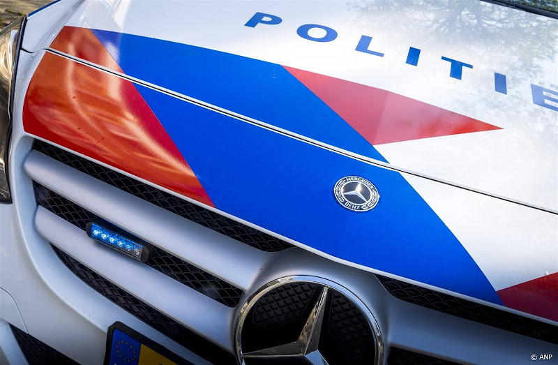 politie auto voorkant motorkap
